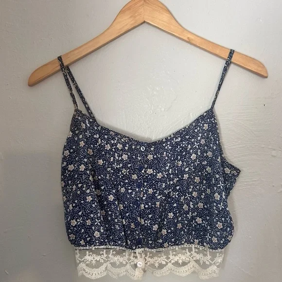 Lucca Couture Blue Floral Button Up Crop Top Lace Detail Size Small - Picture 2 of 11